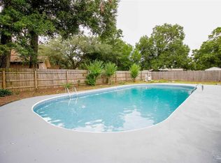 7815 Lancelot Dr, Pensacola, FL 32514