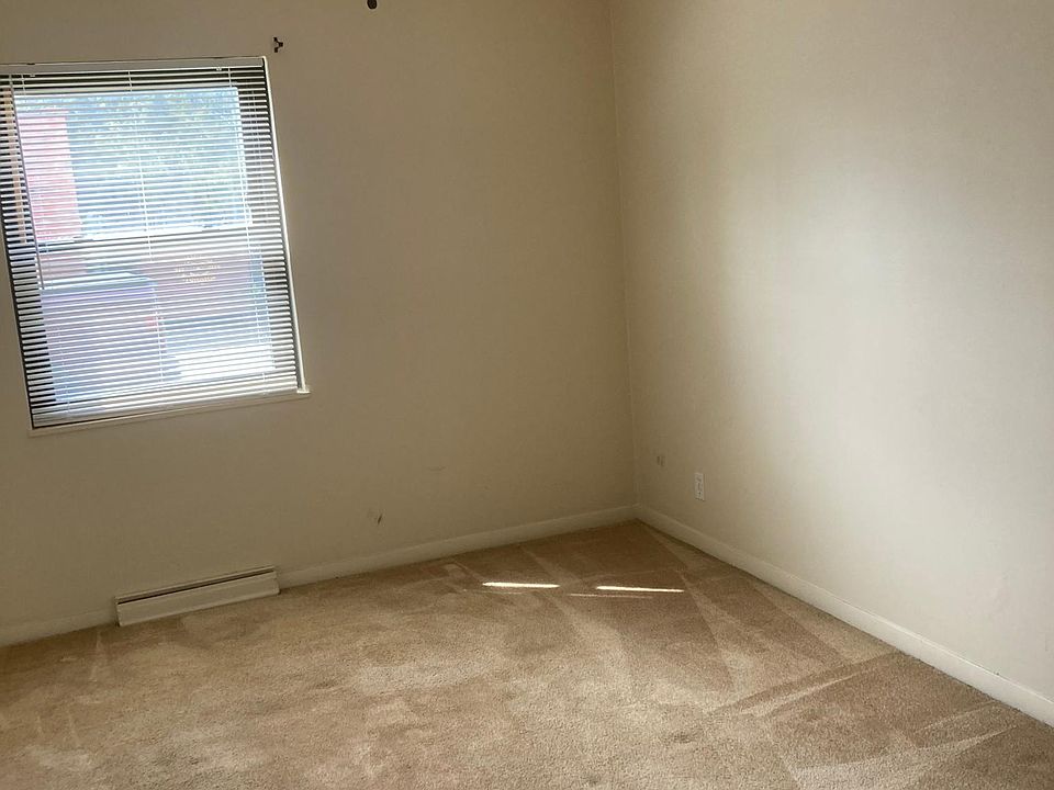 17939 Lakeshore Blvd Cleveland OH Zillow