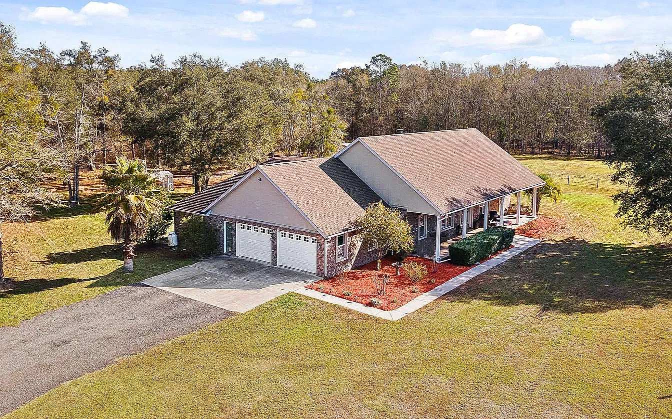 3 bed, 2.5 bath, 2316 sqft, $3,400 — Photo 3