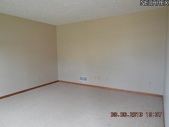 4th image of 25051 Rushmore Ct