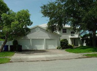 2501 NE 35th Dr, Fort Lauderdale, FL 33308