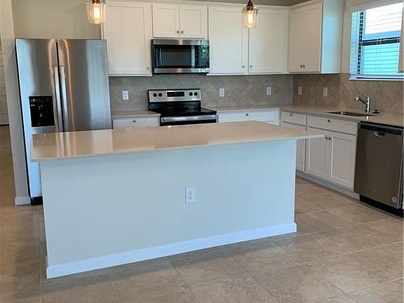 3rd image of 16027 Enclaves Cove Dr