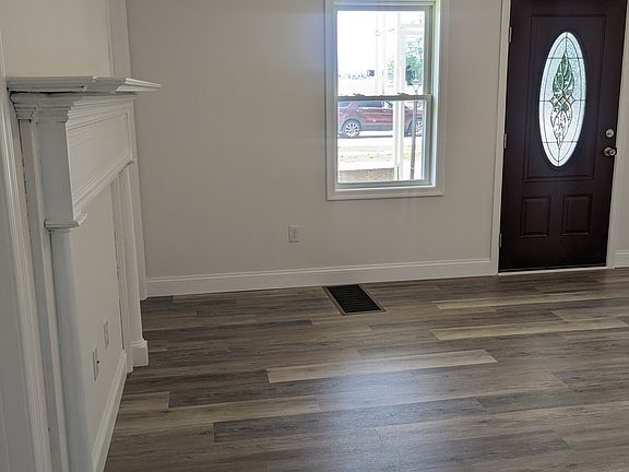 3rd image of 329 York Rd #A