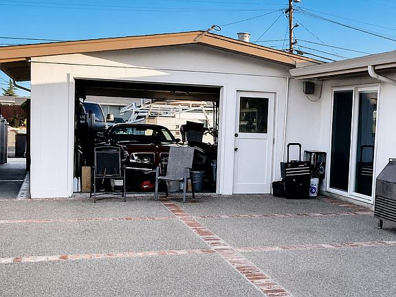 5th image of 1661 Cheney Ln