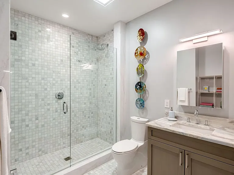 147 S Hancock St — Photo 13