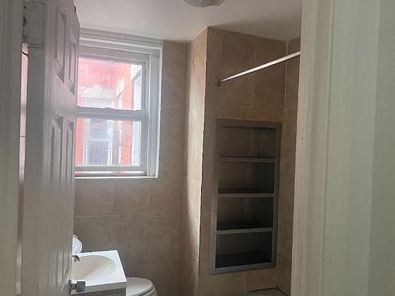 1st image of 104 Montgomery St APT 17