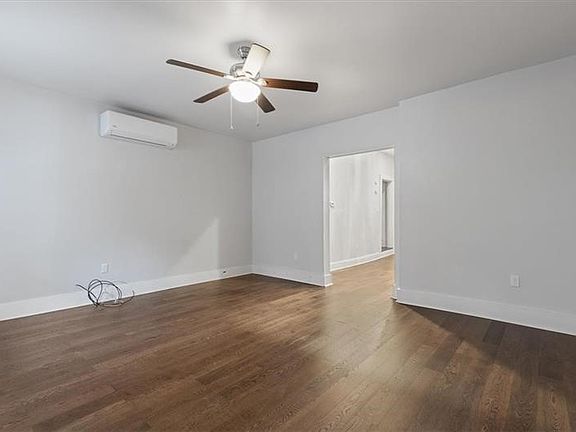 4th image of 3005 Paulowna St
