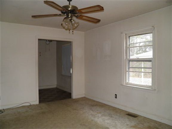 3rd image of 1457 E Chaloner Dr