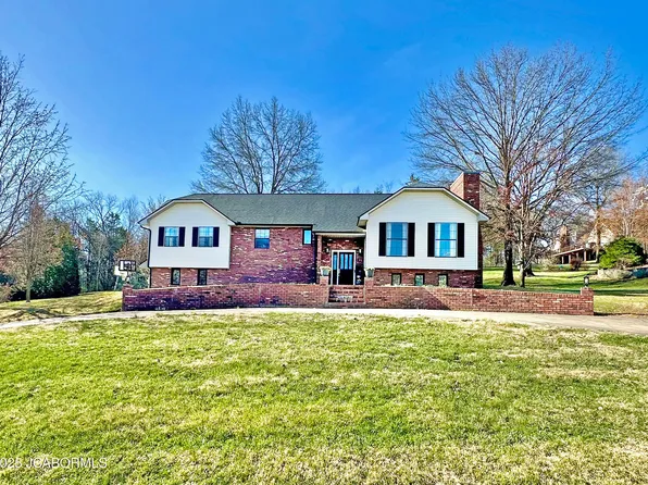 2607 Briarwood Dr, Jefferson City, MO 65109