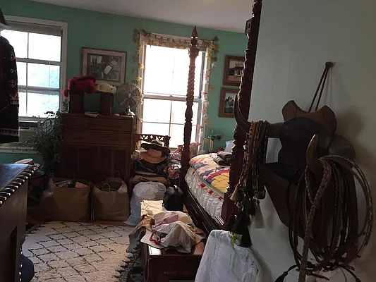 Rented by Gotham City Realty Group | media 24