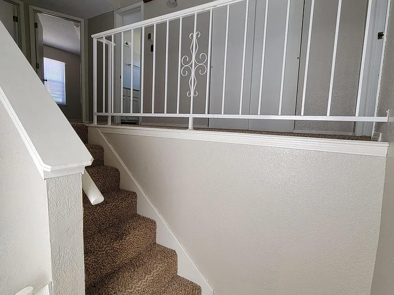 3200 Mountain Ridge Dr — Photo 23