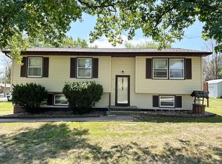 902 E Thompson St, El Dorado Springs, MO 64744