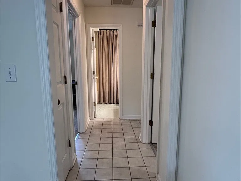1535 Londonderry Pl — Photo 18