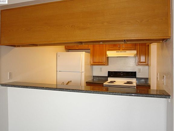 5th image of 260 Industrial Pkwy APT 8