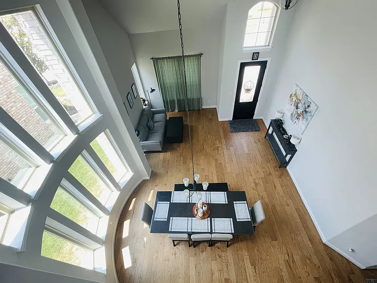 305 Cypress Hill Dr — Photo 4