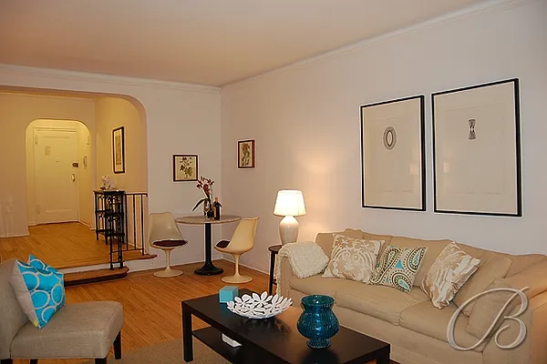 Sold by Bellmarc Realty | media 4