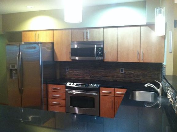 5th image of 252 S Washington Ave #2455756