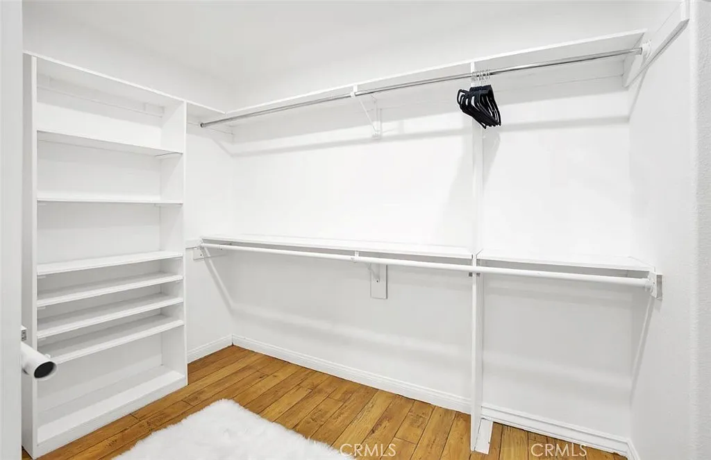 6 bed, 3768 sqft, $8,500 — Photo 4