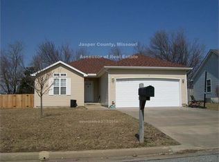 1617 Logan Dr, Webb City, MO 64870
