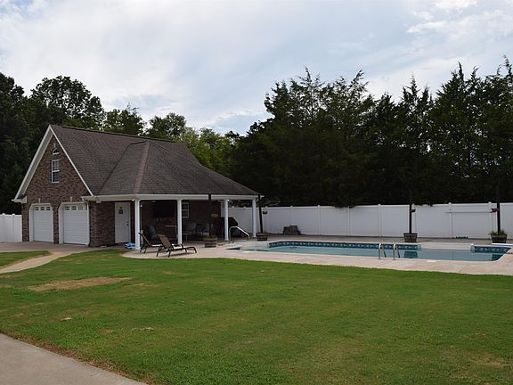 4th image of 424 Briarwood Dr