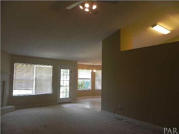 4th image of 3930 Holleyberry Ln