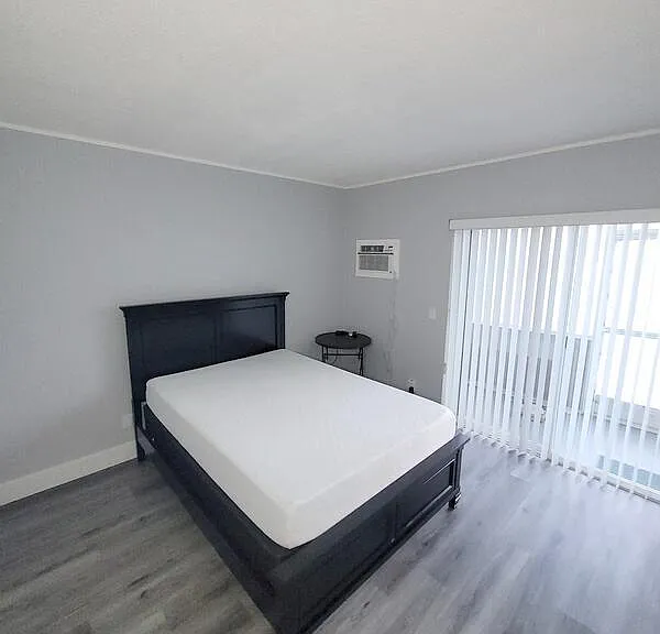 101 Hastings E #G — Photo 28