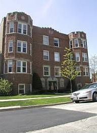 1st image of 6056 N Claremont Ave APT 3N