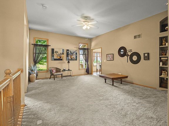 4th image of 106 Katies Way