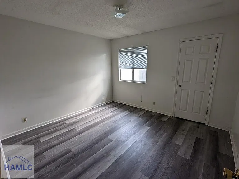 910-84 Brett Dr — Photo 5