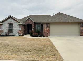 207 Monroe St, Centerton, AR 72719