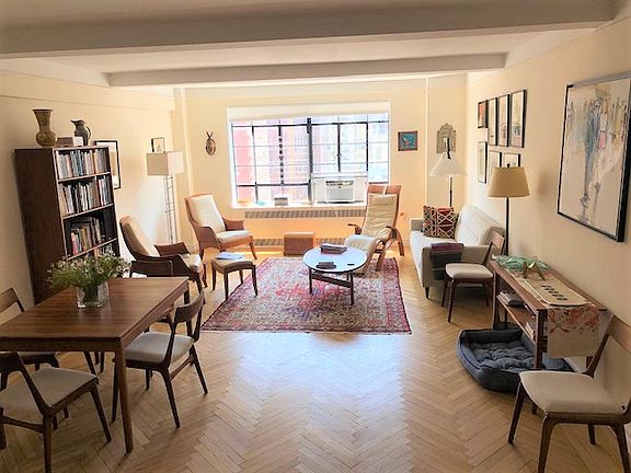4th image of 5 W 86th St APT 12A