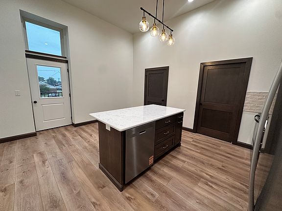 4th image of 210 S Main St #210