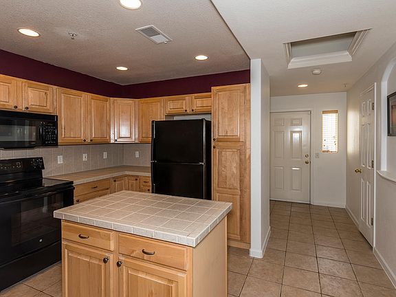 2nd image of 1747 N Pearl St APT 307