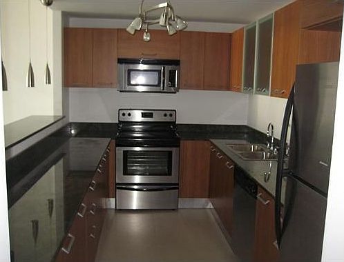4th image of 19370 Collins Ave APT 1223