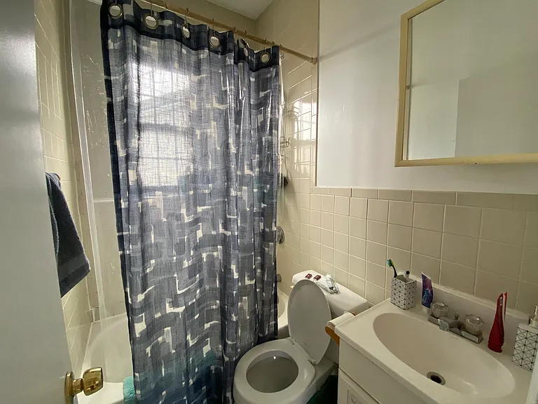 9 Charter St #4F — Photo 18