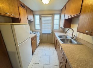 2011 A St #1, Lincoln, NE 68502