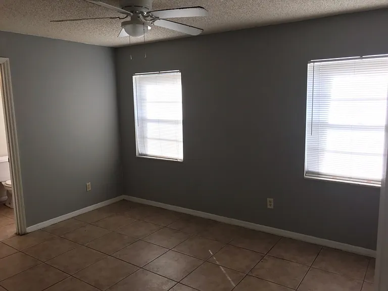2415 S Cedar Ave #B — Photo 3