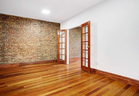 4th image of 324 E 94th St APT 3r