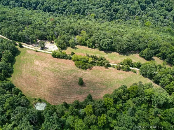 Warbonnet Rd, Roach, MO 65787