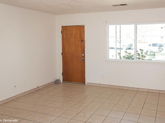 3rd image of 1413 Evelyn St
