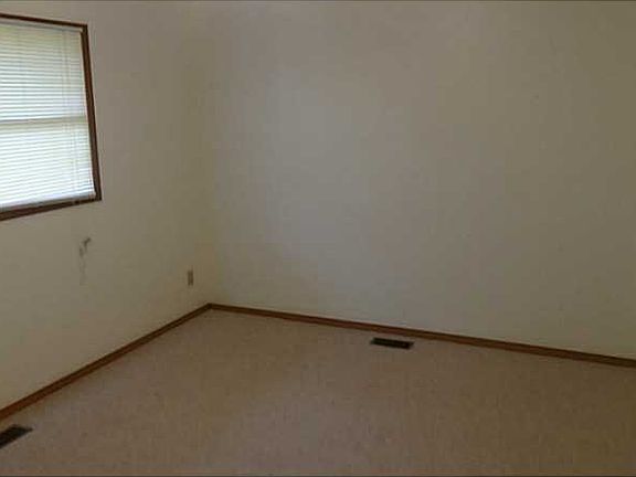 5th image of 3215 Argonne Ln N #3215