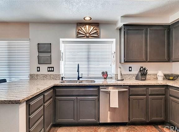 4th image of 3284 Dales Dr