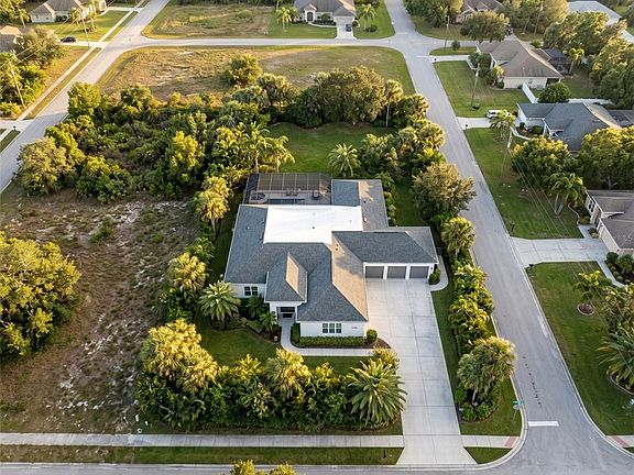 3rd image of 1206 BUIST STREET LOT 32