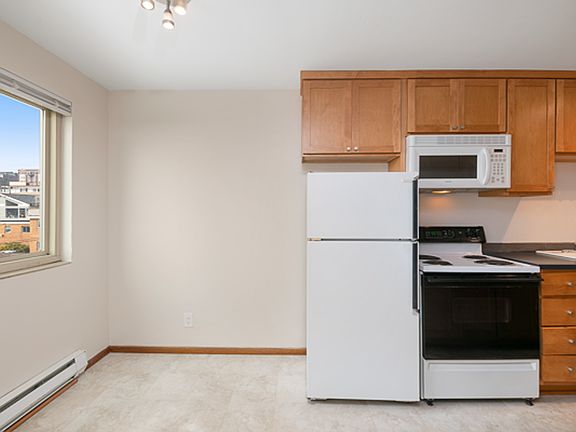 5th image of 100 Aloha St #606