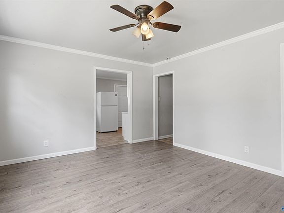 5th image of 1018 7th Ave SW