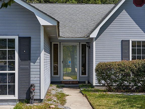4th image of 2230 Pin Oak Cir