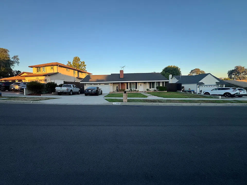 14980 Redwood Ln