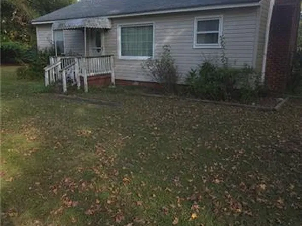 1153 Waters Rd, Chesapeake, VA 23322