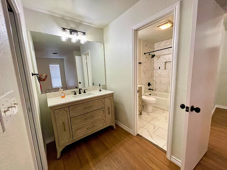 12142 Vista Nogal St — Photo 9