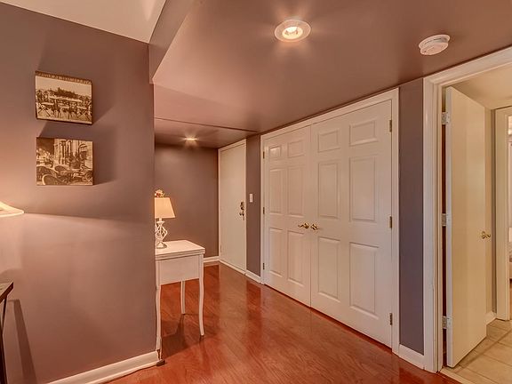 5th image of 750 Shaker Dr APT 527